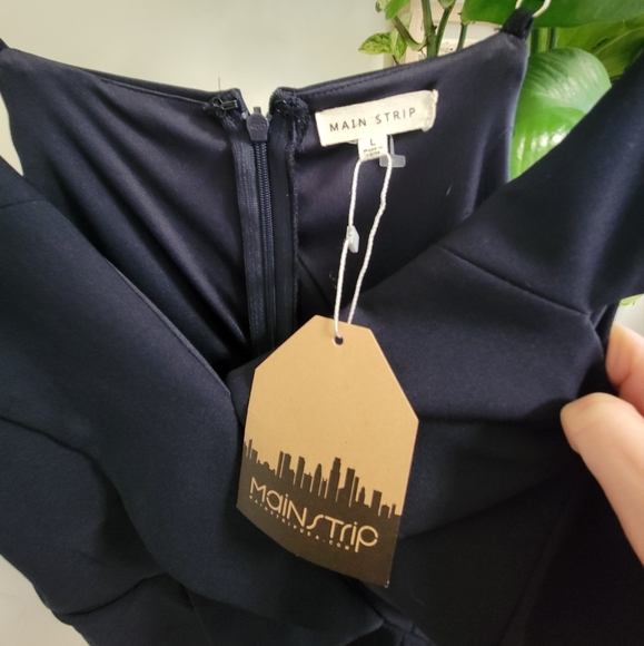 Main Strip tuxedo jumpsuit - Picture 4 of 11